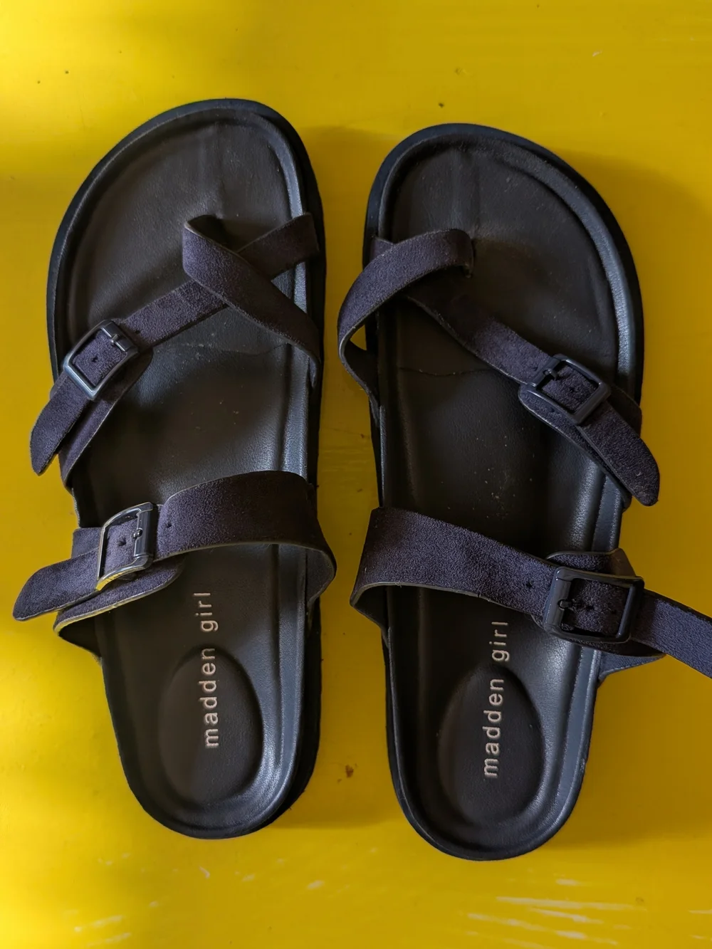 Madden Girl Men's Black Suede Strap Sandals